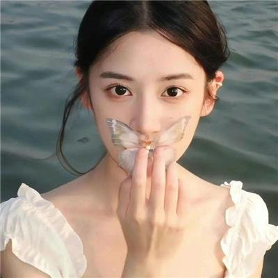 凭爱意破茧重生